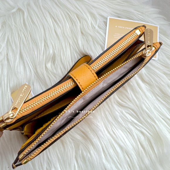 NWT Michael Kors MK Jet Set Large Leather Smartphone Wristlet Wallet Marigold - Picture 5 of 8
